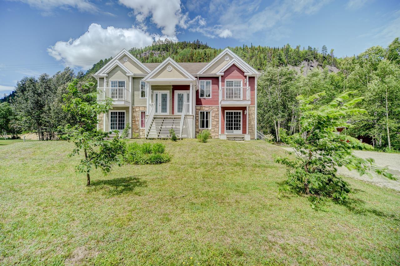 Entre Roc Et Montagne Apartman LʼAnse-Saint-Jean Kültér fotó