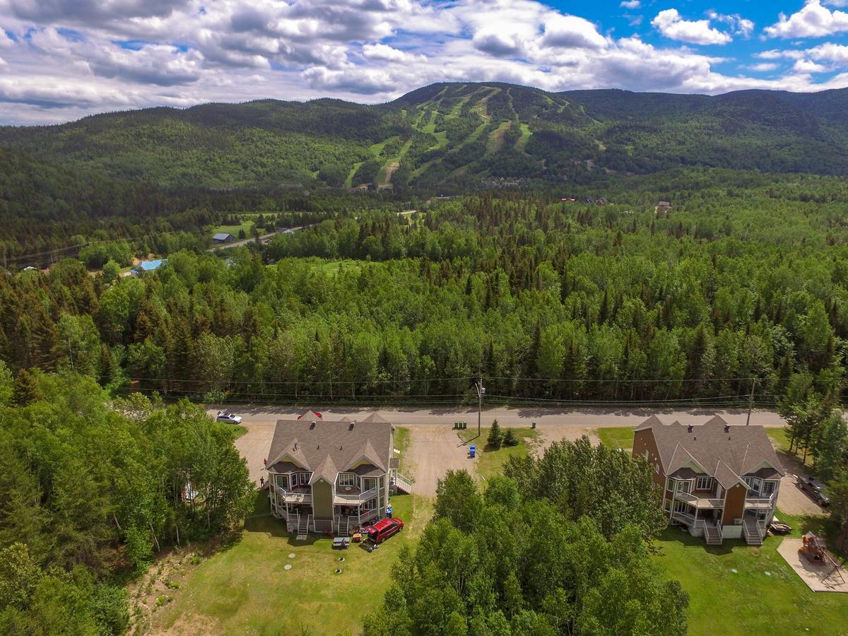 Entre Roc Et Montagne Apartman LʼAnse-Saint-Jean Kültér fotó